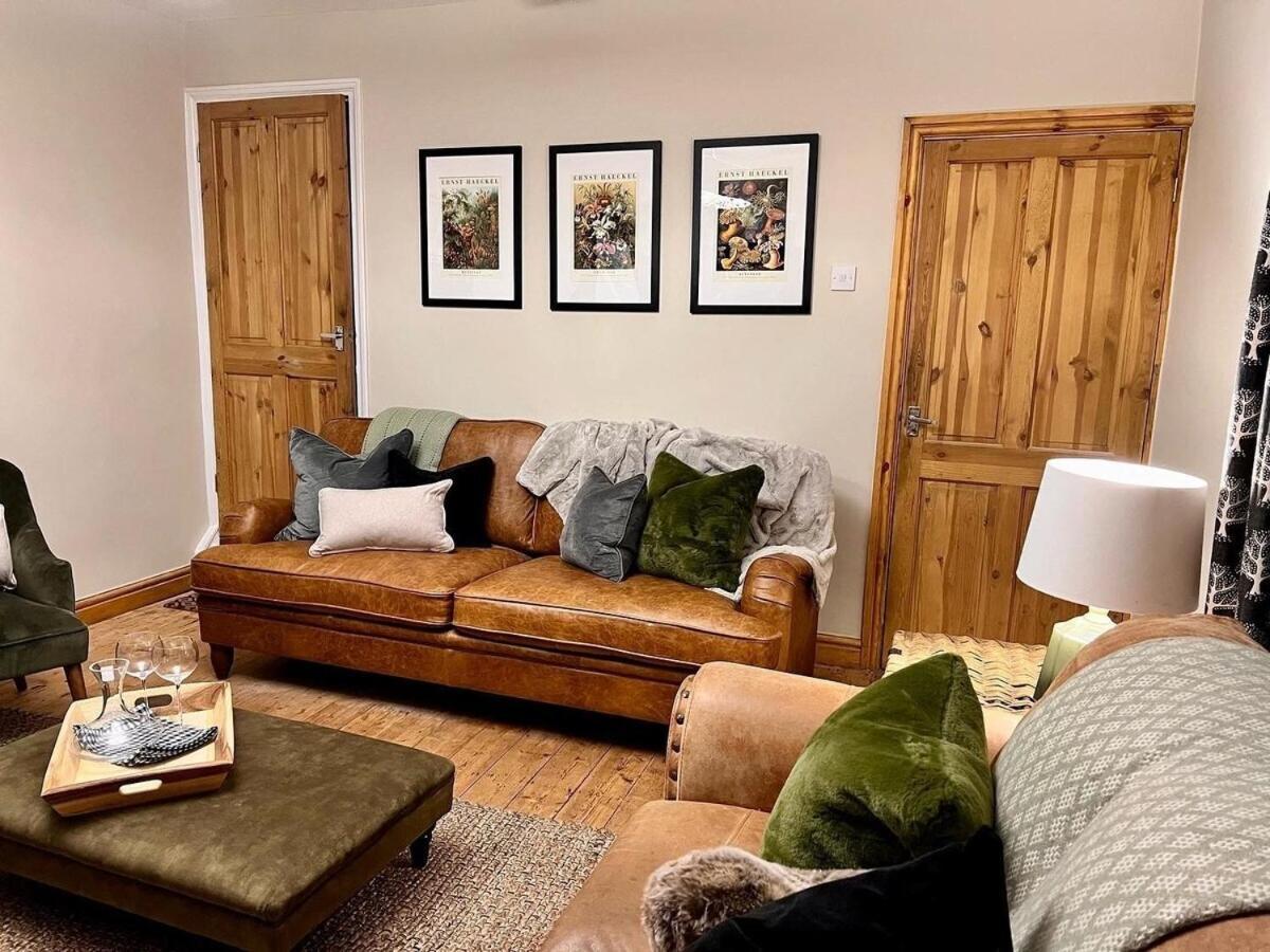 6 - Central Location - Entire House - Free Parking Merthyr Tydfil Esterno foto