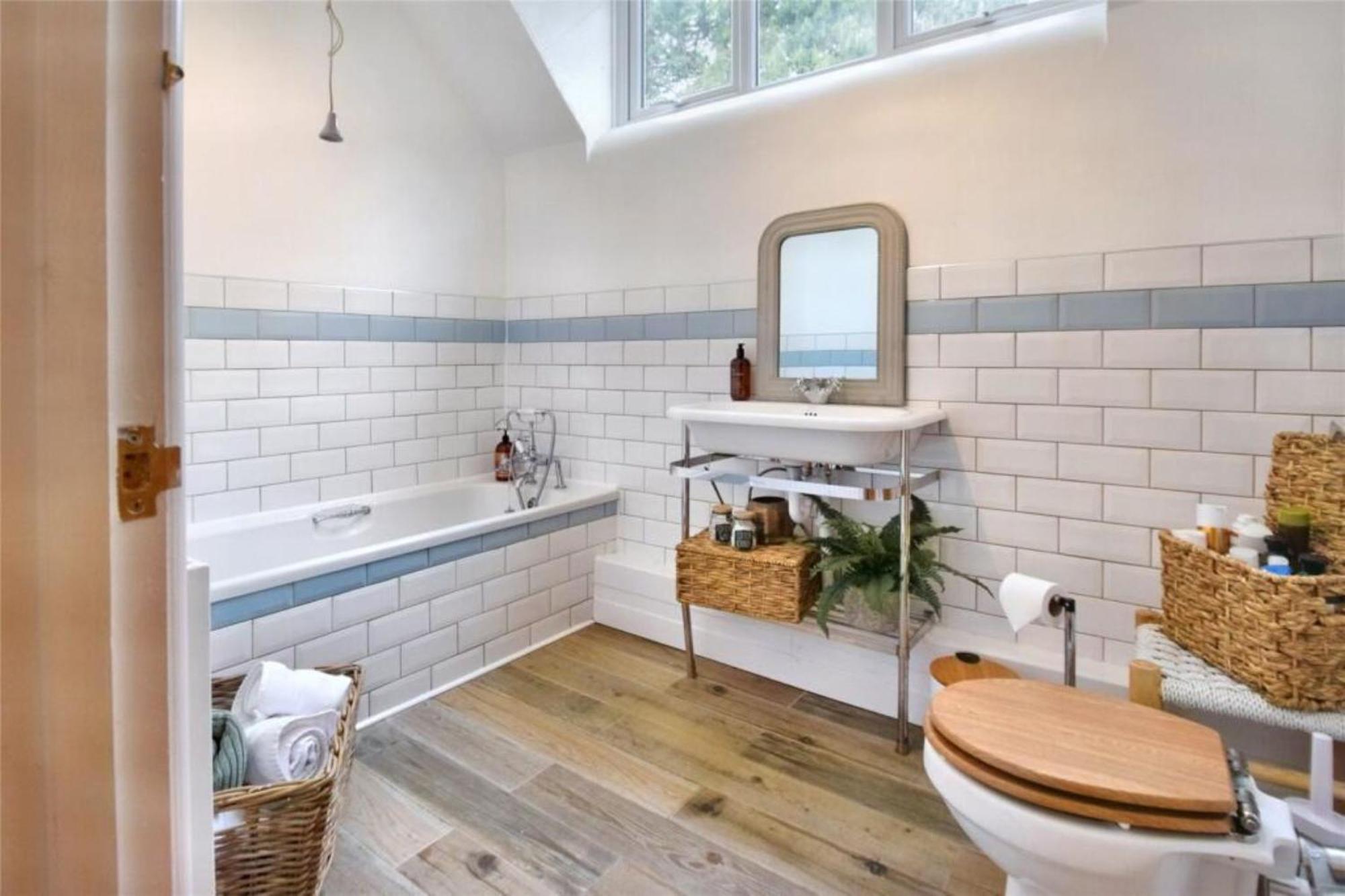 6 - Central Location - Entire House - Free Parking Merthyr Tydfil Esterno foto